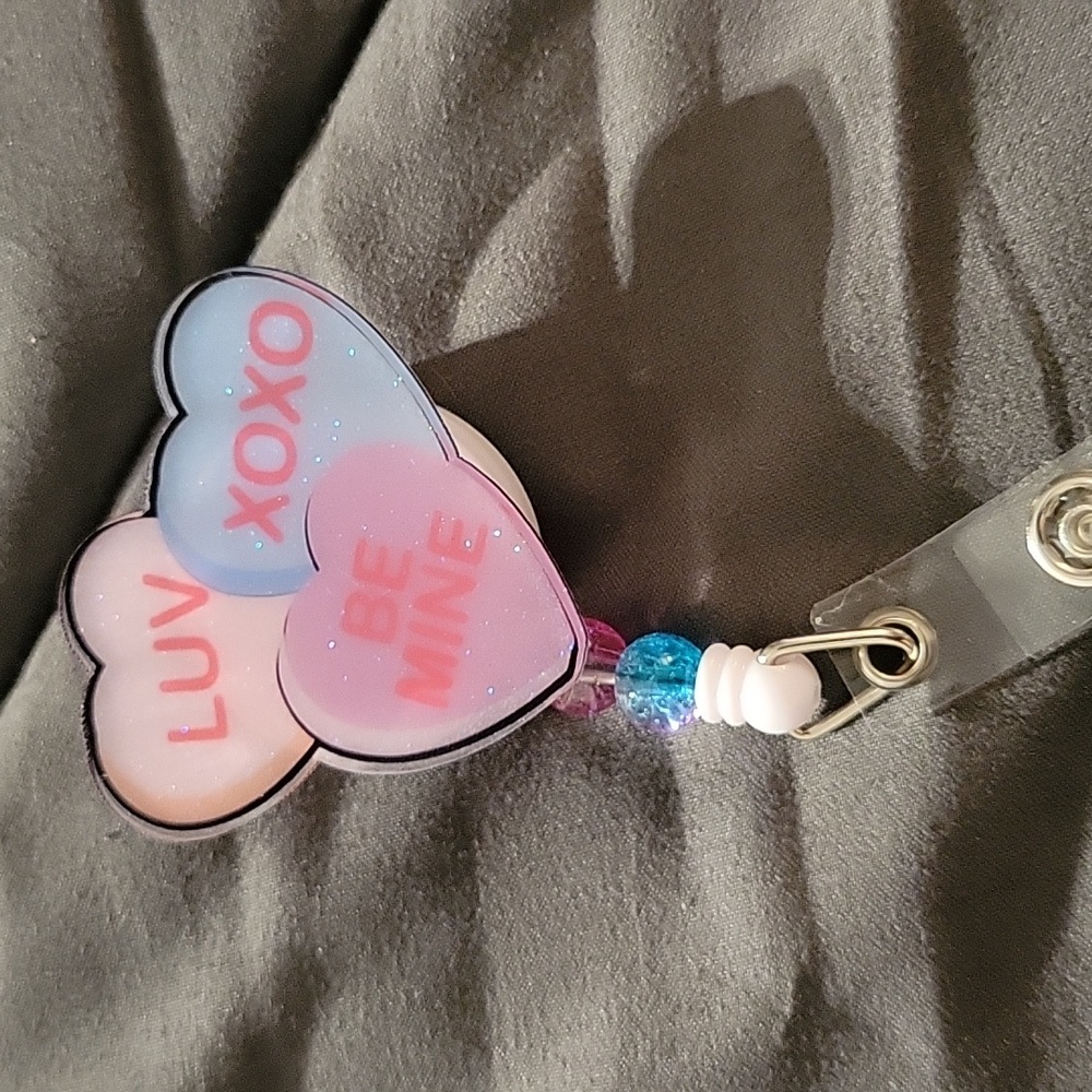 Badge reel